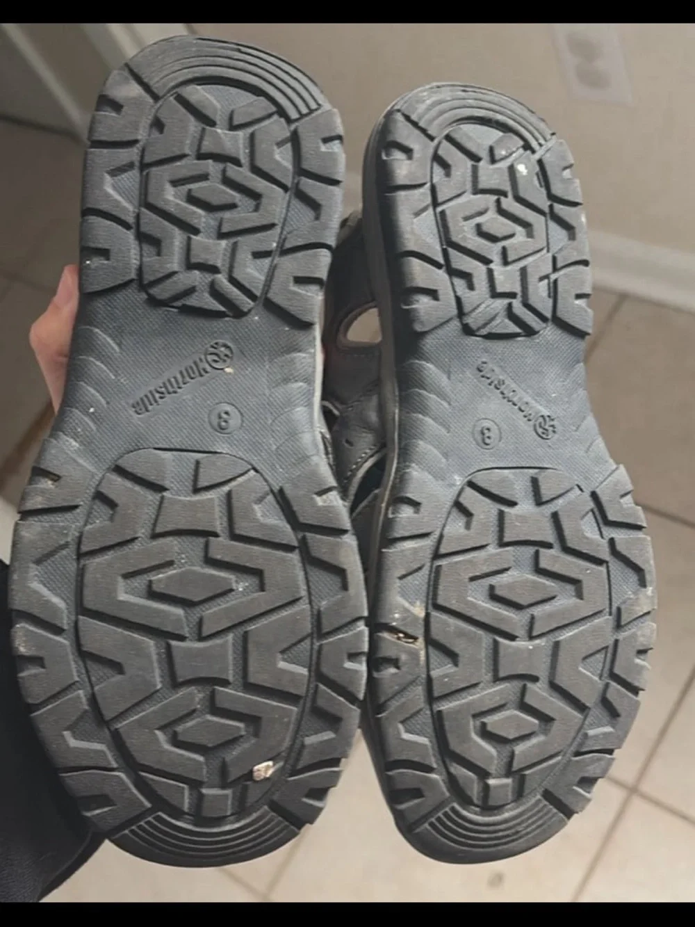 Northside Gray Men's Outdoor Sandals with Mint Accents size 8